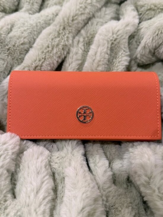 Tory Burch Kira Sunglasses. Brand new and never worn. main image 5
